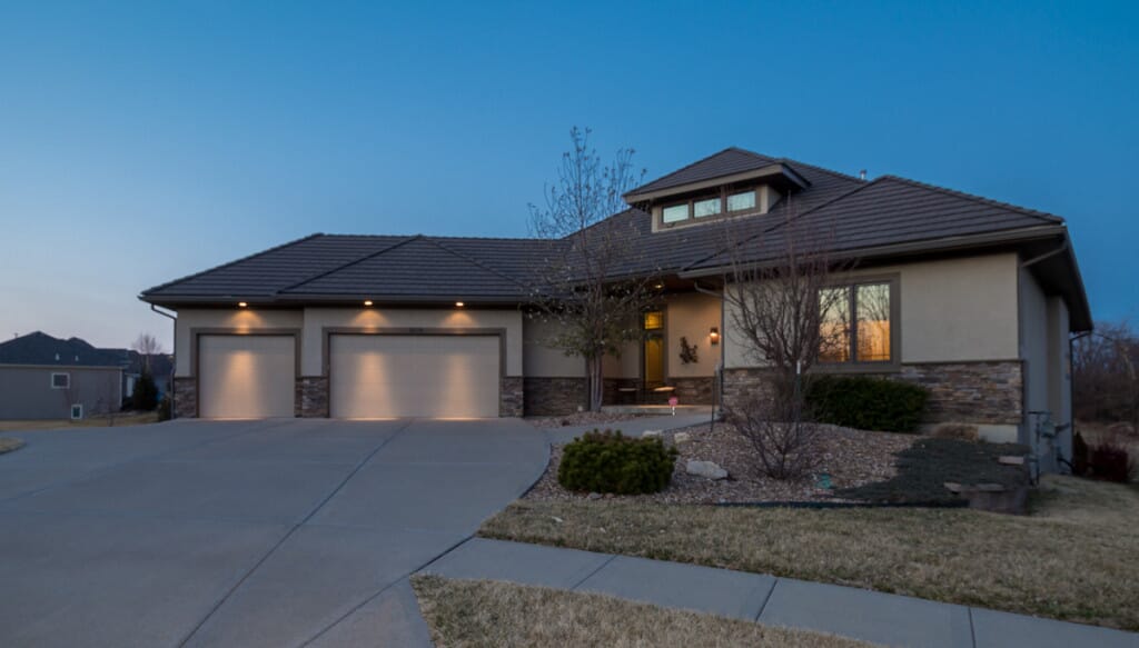 Exterior-2-1-of-1-1-1024x583
